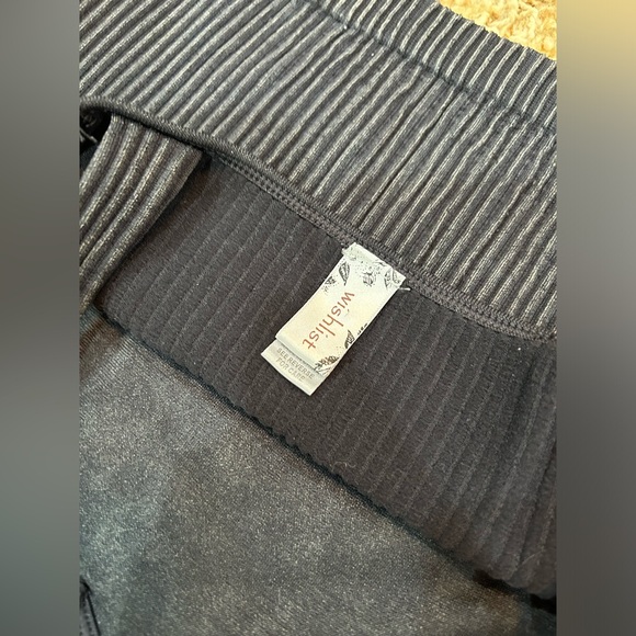 Ribbed tank - Picture 2 of 4